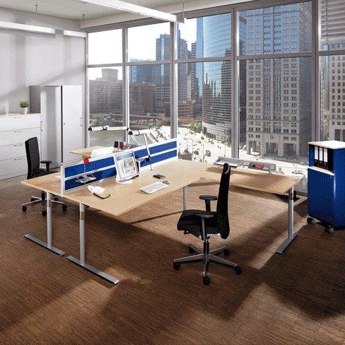 Schreibtische und Anbautische